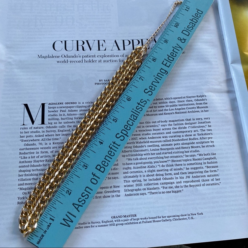 Gold Chainlink Necklace Simple Minimalistic Golden Jewelry - Picture 3 of 4